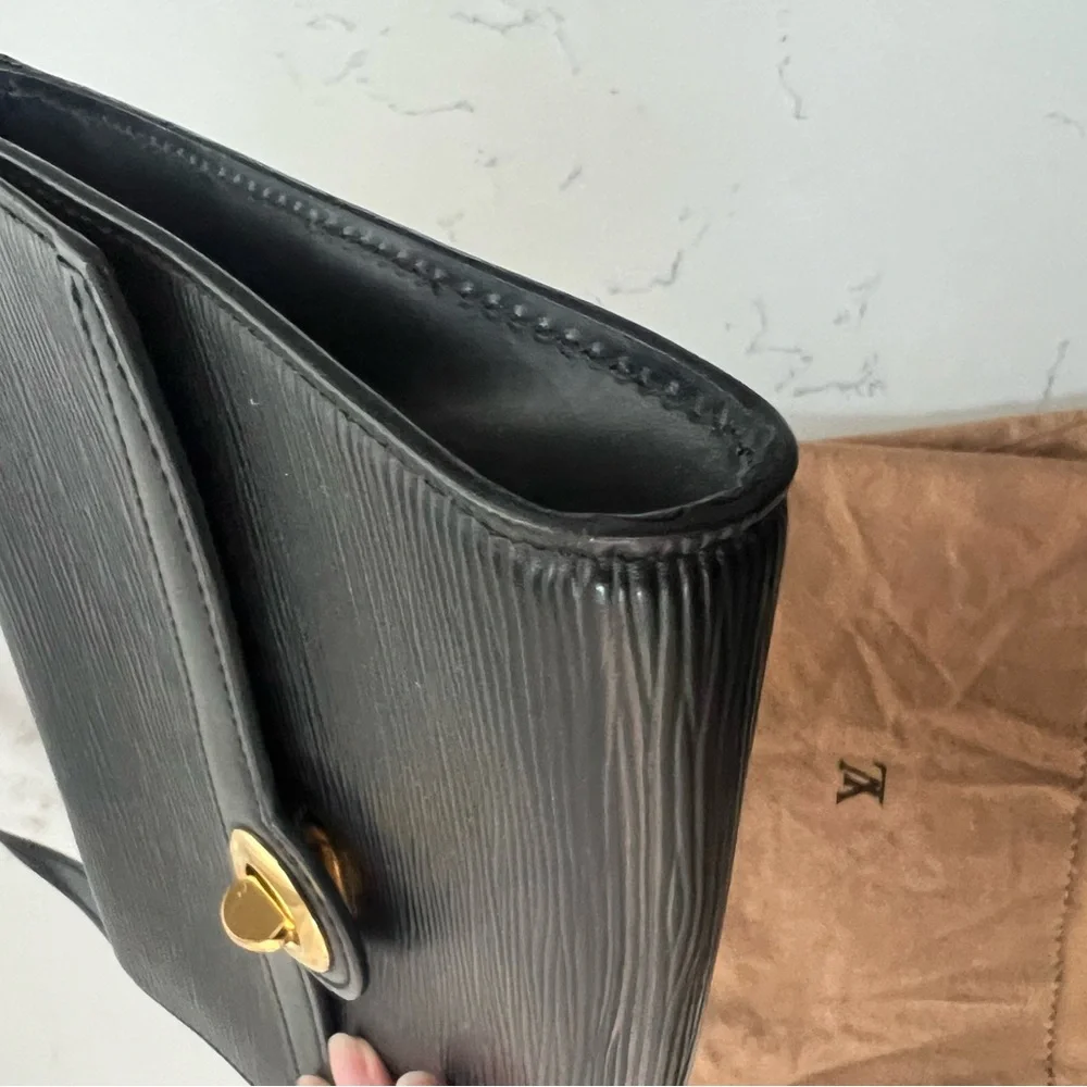 Louis Vuitton vintage Black Women's shoulder bag - Picture 5 of 8